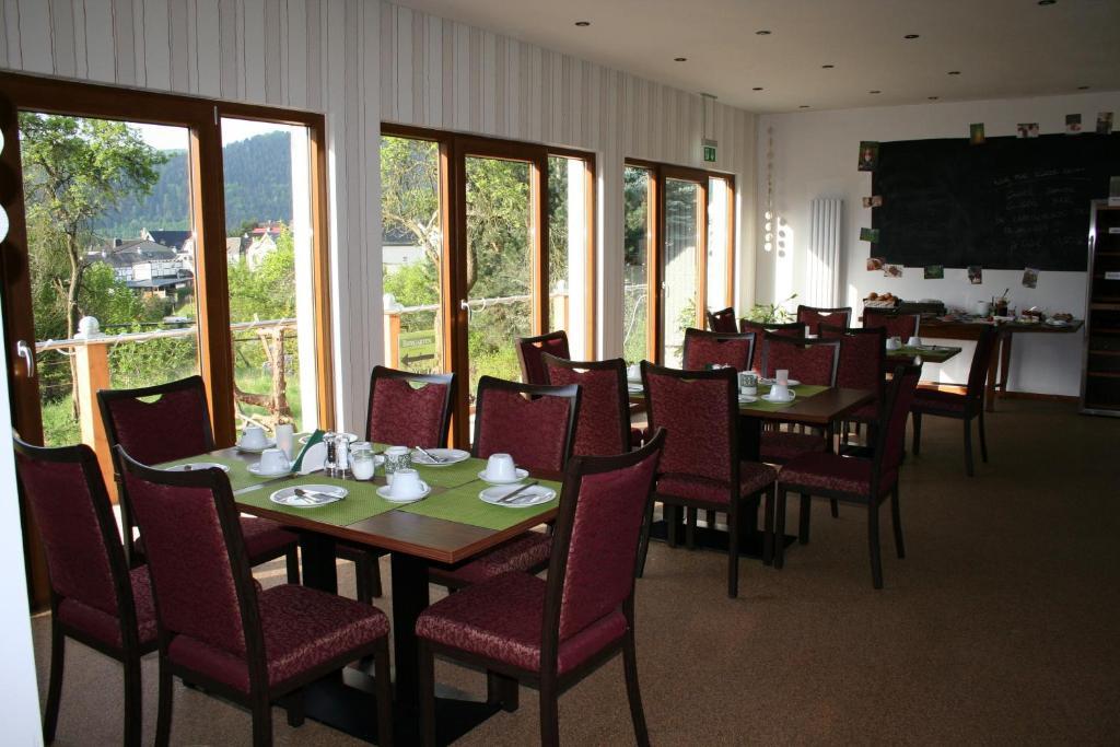 Hinter Den Spiegeln Hotel Heimbach Eksteriør billede