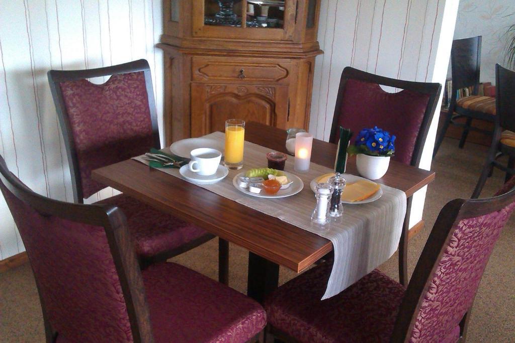 Hinter Den Spiegeln Hotel Heimbach Eksteriør billede